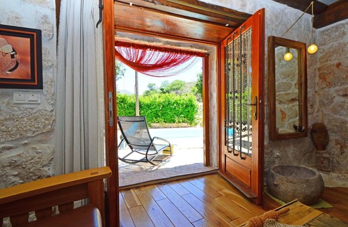 Seget House | Stunning private villa for 5 people with private pool, WIFI, A/C, TV, terrace and panoramic view