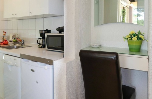 Medveja House | Stunning private villa for 5 guests with A/C, pool, WIFI, TV and terrace