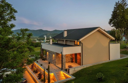 Fuzine Villa | Stunning private villa for 10 guests with hot tub, WIFI, private pool, TV, terrace and pets allo.