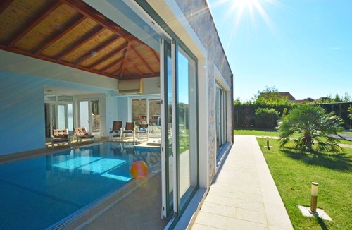 Betina Villa | Stunning private villa for 10 guests with A/C, private pool, WIFI, hot tub, TV and terrace