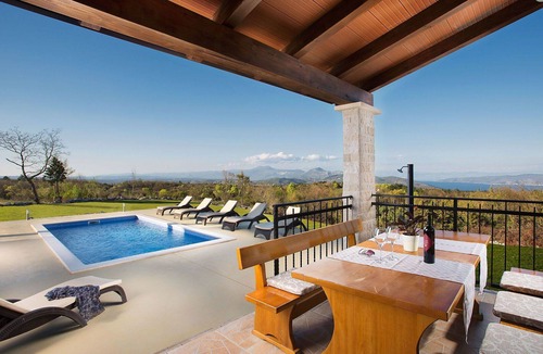 Bartici House | Stunning private villa with A/C, WIFI, private pool, TV, terrace, panoramic view and parking