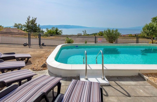 Veljun Primorski House | Stunning private villa with A/C, private pool, hot tub, WIFI, TV, terrace and pets allowed