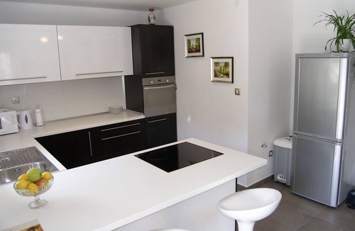 Pobri House | Stunning villa for 10 guests with A/C, WIFI, private pool, hot tub, TV and patio