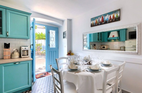 Brovinje House | Stunning villa for 5 guests with hot tub, WIFI, A/C, TV, terrace and pets allowed