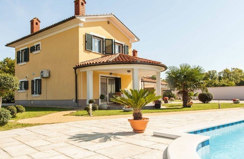 Trgetari House | Stunning villa for 5 people with A/C, WIFI, private pool, TV and terrace