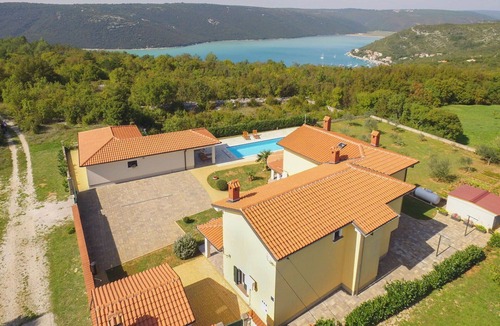 Trgetari House | Stunning villa for 5 people with A/C, WIFI, private pool, TV and terrace