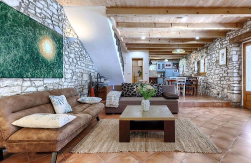 Puntera House | Stunning villa for 6 people with private pool, internet, TV, terrace and pets allowed