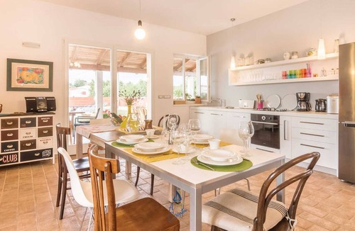 Pinezici Villa | Stylish family villa close to the beach