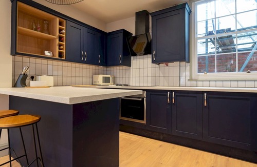 Cheltenham House | Stylish Grade II listed house - Pass the Keys