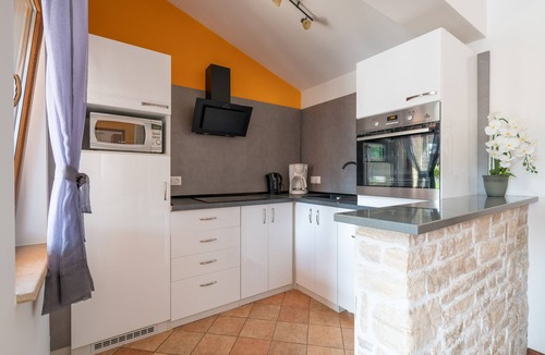Segotici House | Stylish villa *, pool, 2.5 km from the sea, barbecue, WiFi, free WiFi