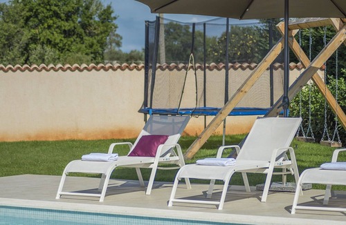 Loborika Cabin | Stylish Villa with pool and fenced garden,ideal for relaxing family holidays