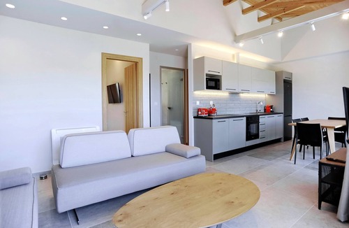 Vlicho House | Suite Demi - Demar Suites