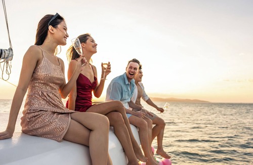 Pasalimani Boat Rental | Sun-Kissed Sailing Adventure in Islas Sarónicas