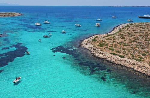 Paros Boat Rental | Sun-Kissed Sailing Adventure in the Stunning Islas Cícladas