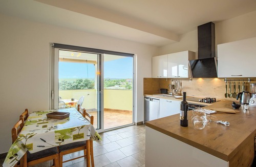 Medulin Apartment | Sun&Sea Apartments A4(4+2) oversees Medulin bay for a relaxing vacation