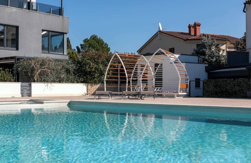 Medulin Apartment | Sunset Bay apartment with pool in Medulin