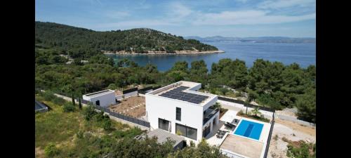 Rogac Villa | Sunset Villa Aves with Pool, Gym and Sauna, Sea view