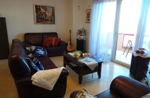 Tulisevica Apartment | Superb Lovran Apartments with Sea Views - One Bedroom Apartment with Balcony