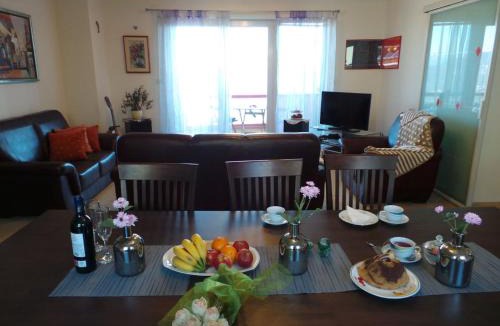 Tulisevica Apartment | Superb Lovran Apartments with Sea Views - One Bedroom Apartment with Balcony