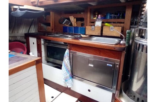 La Rochelle City Centre Boat Rental | Superb old rigging in La Rochellen