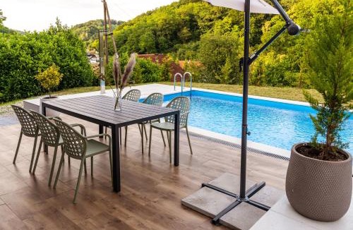 Zabok House | T Lodge - Holiday home in nature