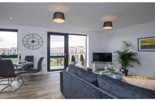 Trumpington Apartment | Tailored Stays - De Havilland House