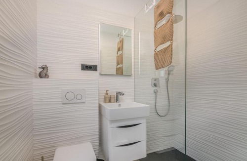 Porat Apartment | Tea Deluxe Apartment with private Pool