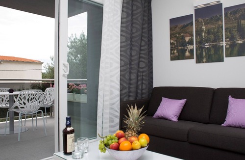 Duce Apartment | The Seasons Residence - Vis