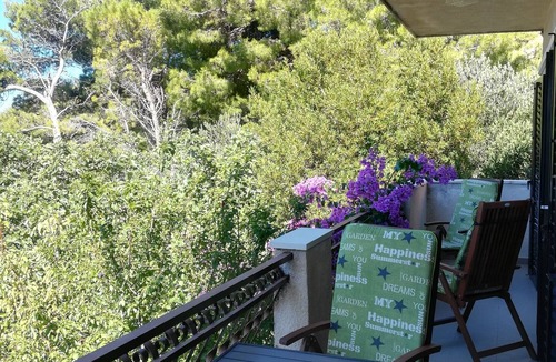 Lokva Rogoznica Apartment | Three bedroom apartment with balcony and sea view Lokva Rogoznica, Omiš (A-4821-a)