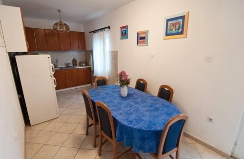 Necujam Apartment | Three bedroom apartment with terrace and sea view Nečujam, Šolta (A-14729-a)