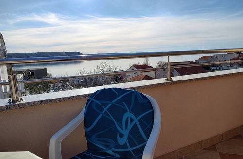 Rtina Apartment | Three bedroom apartment with terrace and sea view Rtina - Miočići, Zadar (A-22001-a)