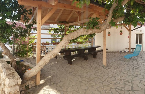 Metajna Apartment | Three bedroom apartment with terrace and sea view Metajna, Pag (A-6498-a)