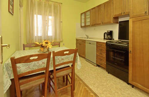 Silo Apartment | Three-bedroom Apartment 300m from Sea
