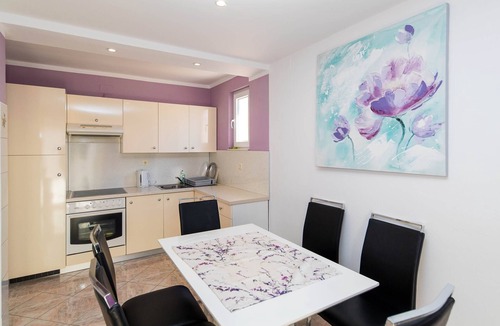 Dramalj Apartment | Three bedroom apartment with a swimming pool Dramalj, Crikvenica (A-5594-b)