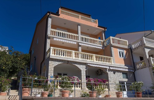 Dramalj Apartment | Three bedroom apartment with a swimming pool Dramalj, Crikvenica (A-5594-b)