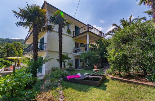 Lovran Apartment | Three bedroom apartment with terrace and sea view Lovran, Opatija (A-7837-a)