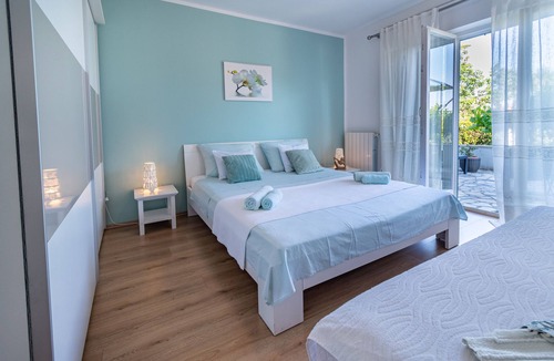 Lovran Apartment | Three bedroom apartment with terrace and sea view Lovran, Opatija (A-7837-a)