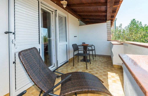 Stara Novalja Apartment | Three bedroom apartment with terrace and sea view Stara Novalja, Pag (A-6319-c)