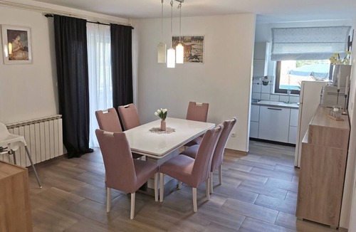 Polje Cepic Apartment | Three bedroom apartment with a swimming pool Čepić, Central Istria - Središnja Istra (A-11636-a)