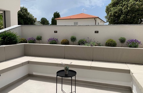 Banjol Apartment | Three bedroom apartment with terrace Banjol, Rab (A-21635-a)
