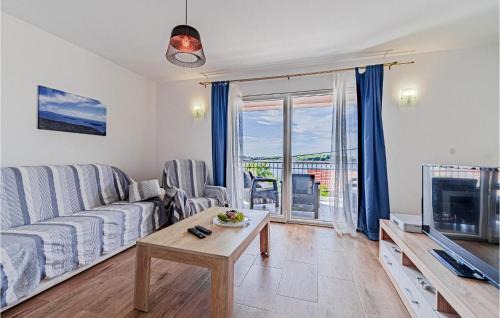 Potirna House | Three-Bedroom Holiday Home In Nova