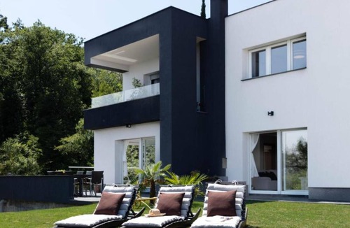 Lovran Villa | Three Bedroom Villa with Sea View