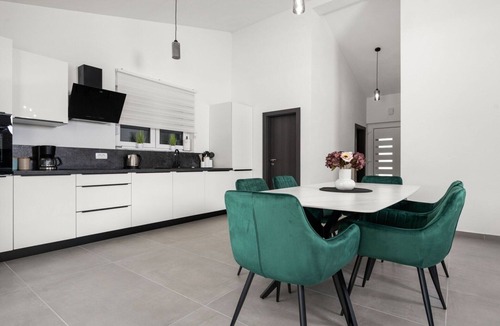 Santalezi Villa | Three Bedroom Villa with Swimming Pool
