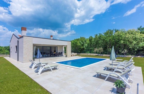 Brgod Villa | Three Bedroom Villa with Swiming Pool
