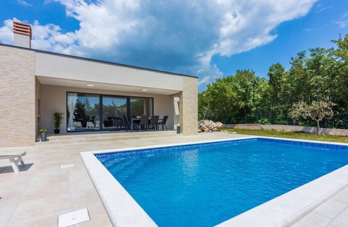 Brgod Villa | Three Bedroom Villa with Swiming Pool