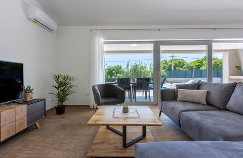 Brgod Villa | Three Bedroom Villa with Swiming Pool
