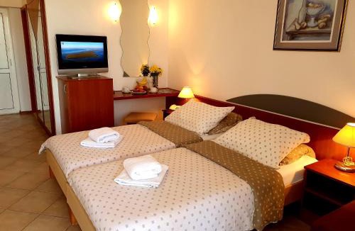 Omis Hotel | Tourist Settlement Brzet