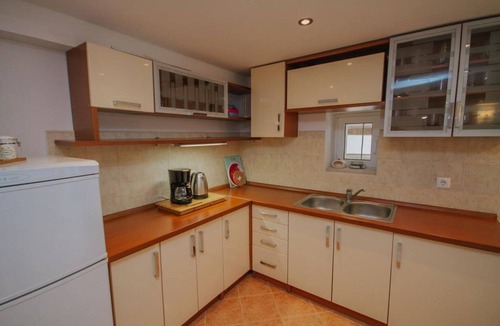 Seget Villa | Tranquil Getaway Villa Prapatnica with Pool and Garden - Three Bedroom Villa with Pool