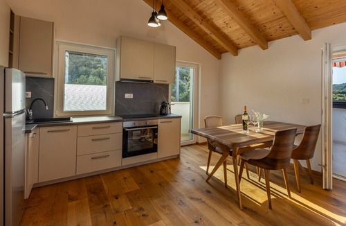 Mali Losinj Apartment | Two bedroom apartment with terrace and sea view Sveti Jakov, Lošinj (A-24153-a)