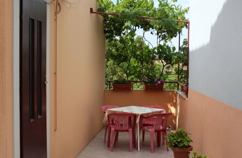Cove Murtar Apartment | Two bedroom apartment with terrace and sea view Mali Lošinj, Lošinj (A-2500-a)